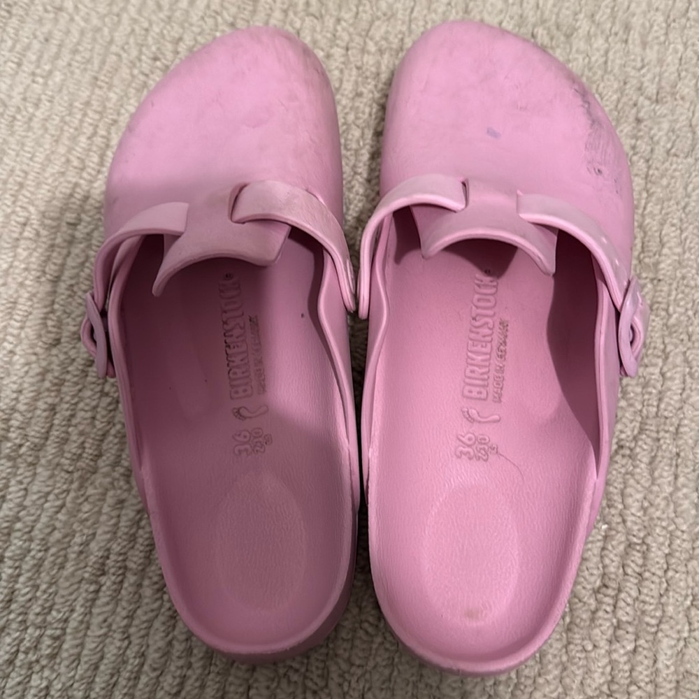 Birkenstocks pink